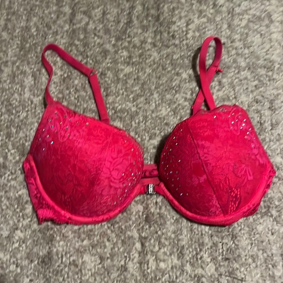 Beyond sexy - Picture 1 of 3